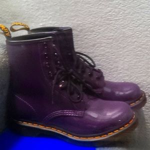 Dr. Marten Black Currant (Purple), patent leather boot